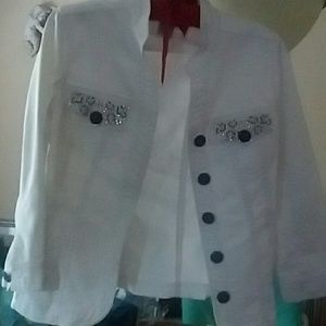 🔔SALE! Prosper&Devine White Denim Jacket Sz S